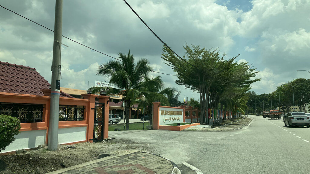 lokasi pejabat agama islam daerah manjung