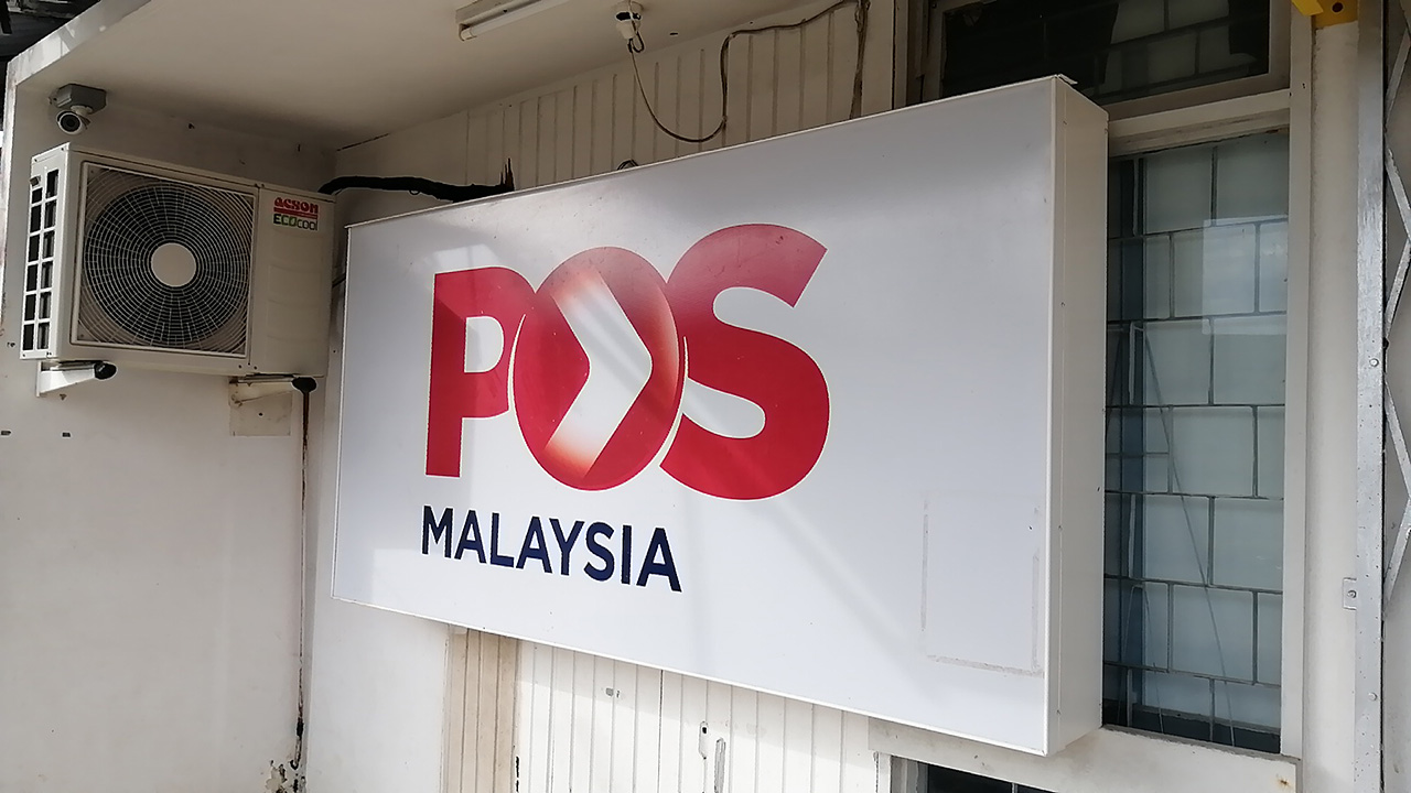 masa operasi pejabat pos bau