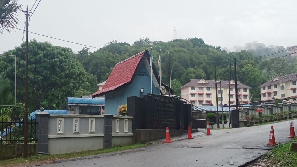 pejabat pendidikan daerah melaka tengah