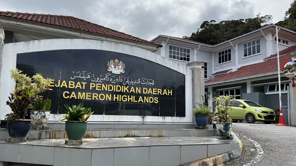 pejabat pendidikan daerah cameron highlands