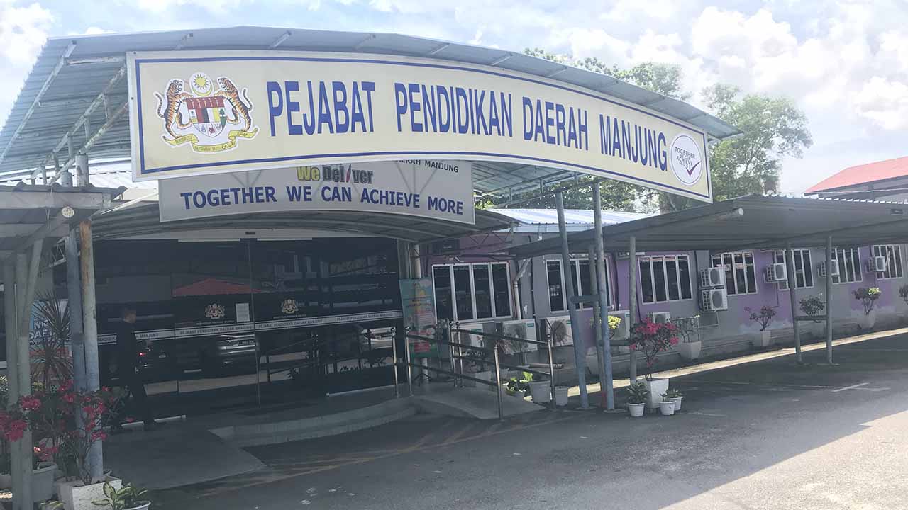 pejabat pendidikan daerah manjung