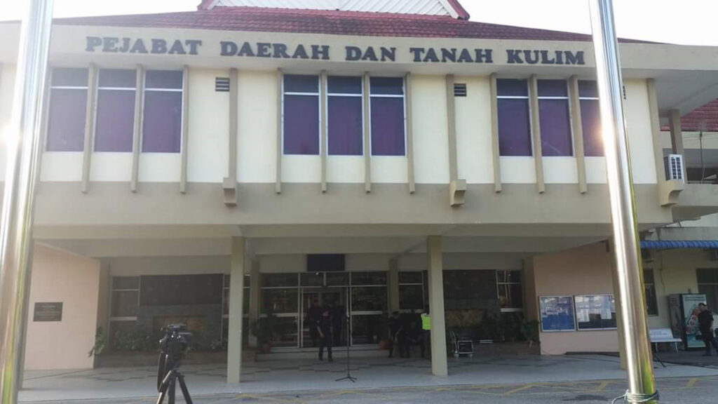 pejabat daerah kulim