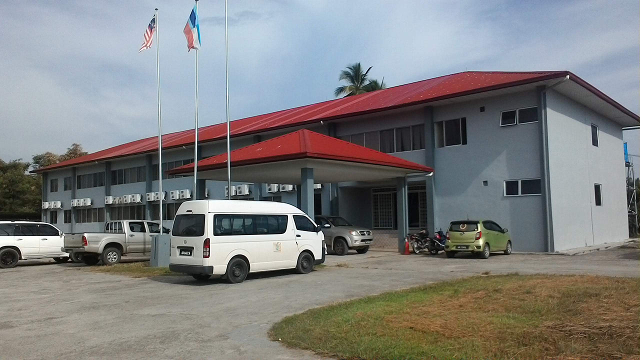 pejabat daerah lahad datu (kecil tungku)