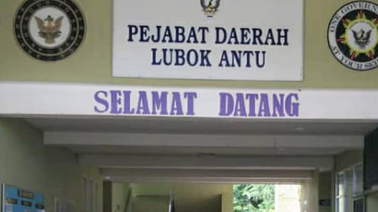 pejabat daerah lubok antu