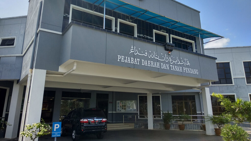 pejabat daerah pendang