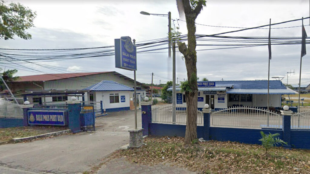 balai polis parit raja