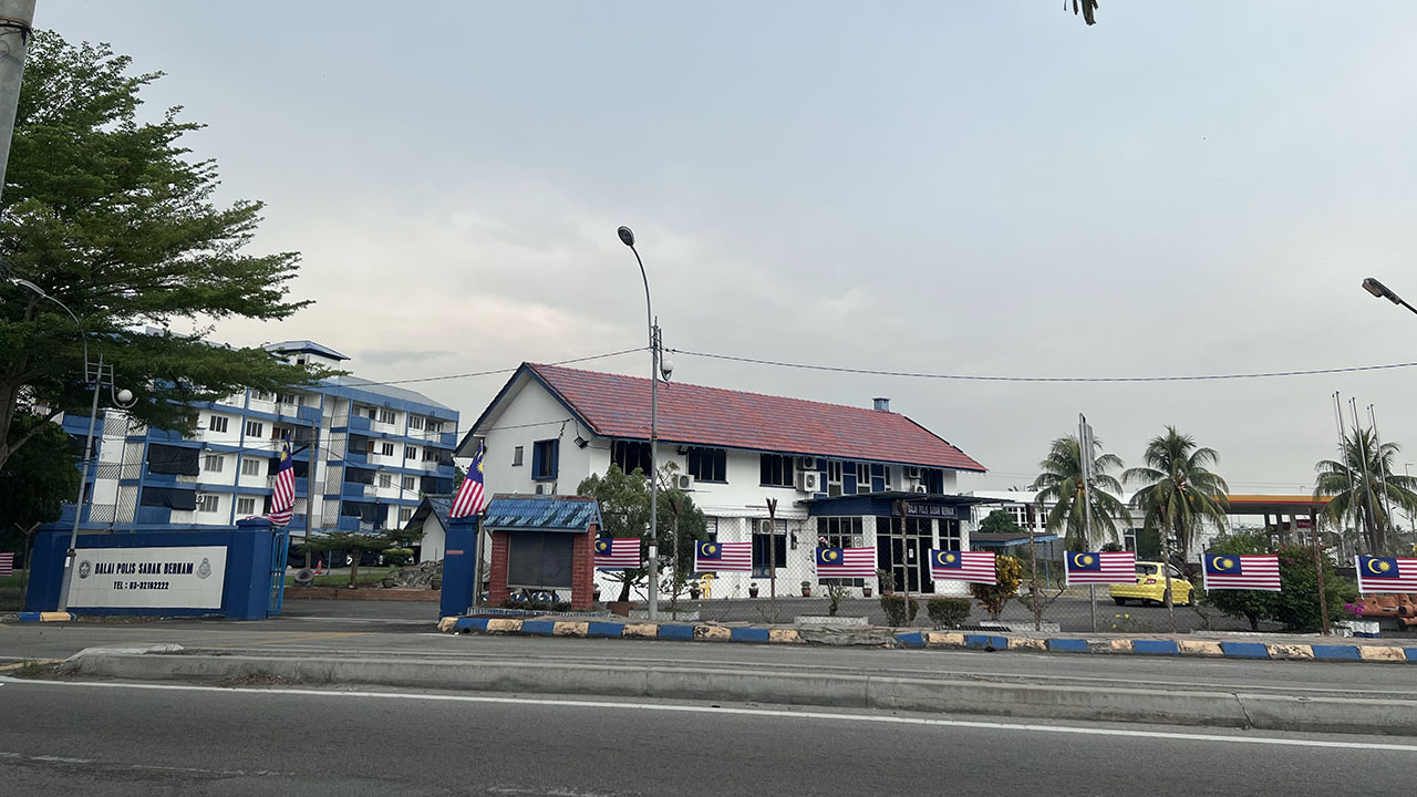 balai polis sabak bernam