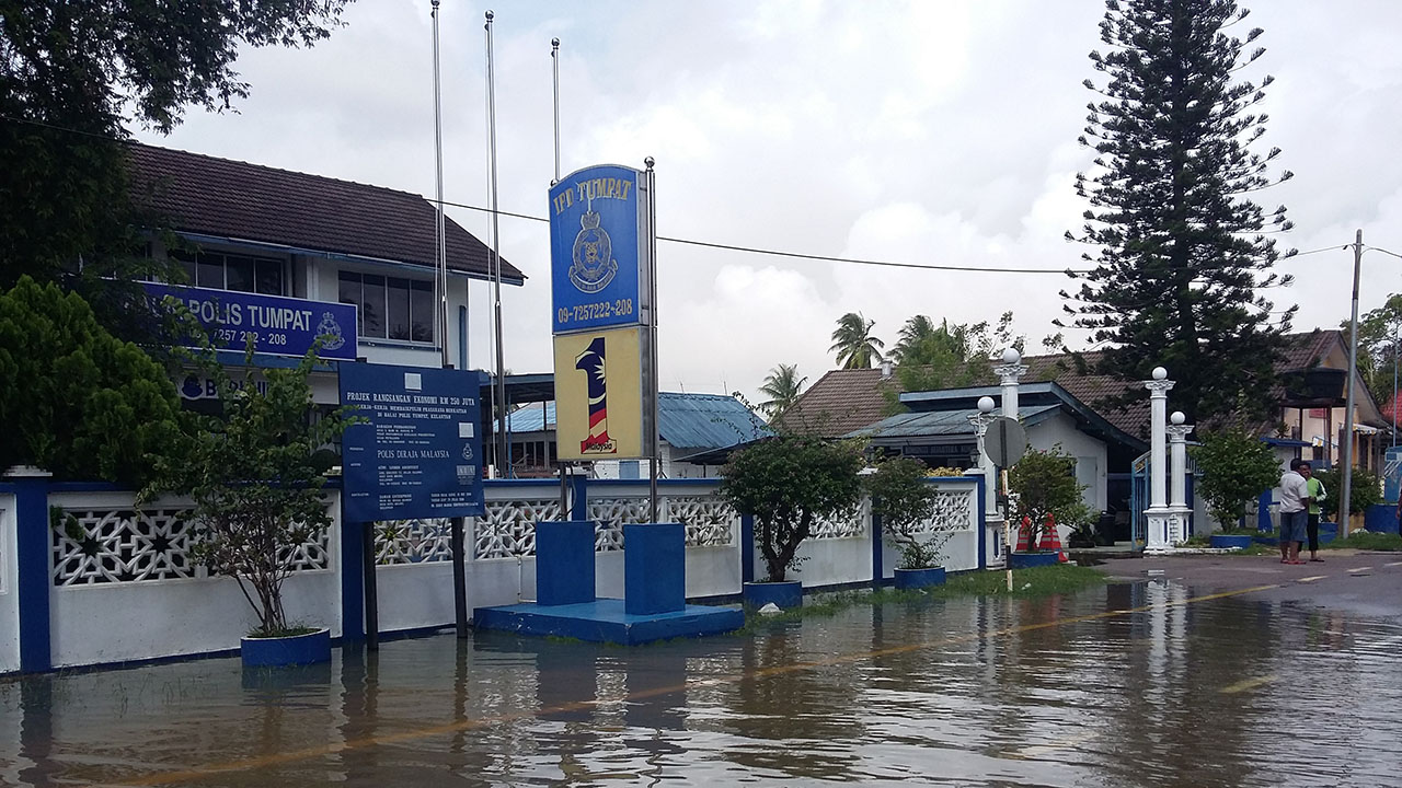 balai polis tumpat