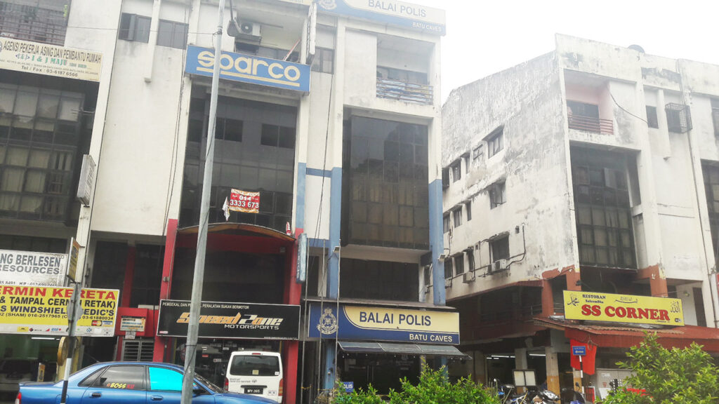 masa operasi balai polis batu caves