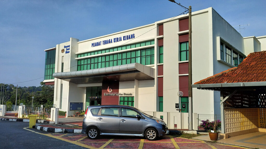 pejabat buruh kluang