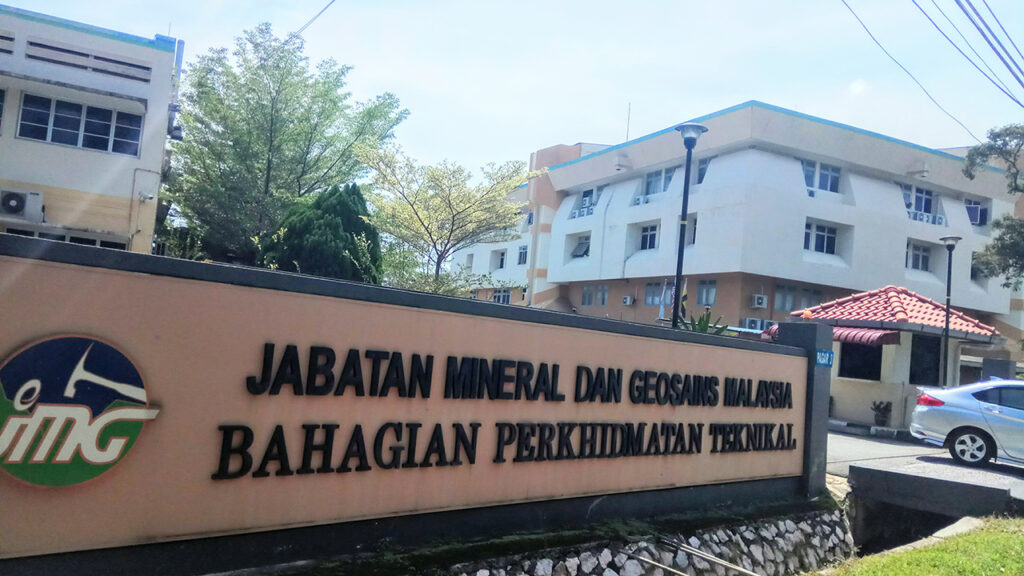 jabatan mineral dan geosains perak